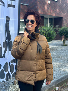 Jas Hugo camel